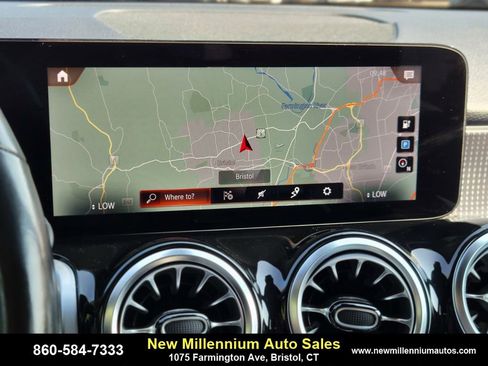 Used 2022 Mercedes-Benz EQB 350 4MATIC image 20