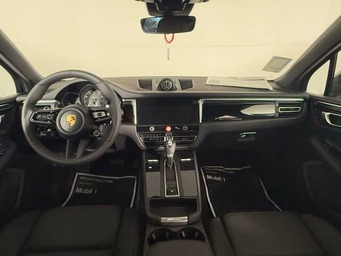 New 2026 Porsche Macan Turbo image 21