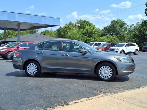 Used 2009 Honda Accord LX image 2
