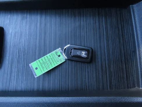 Used 2022 Honda Pilot TrailSport image 30