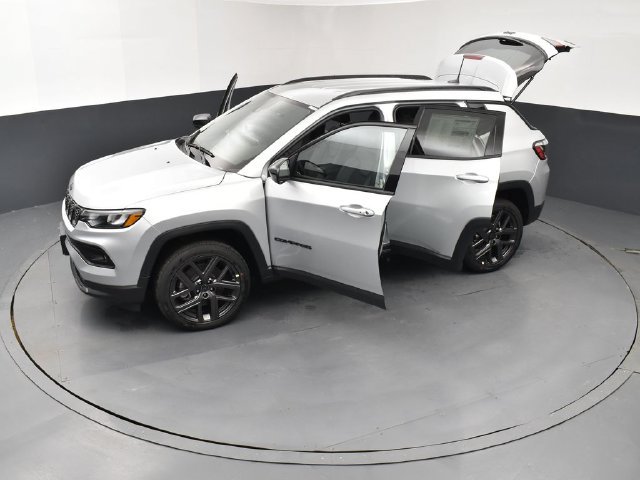 New 2026 Jeep Compass Latitude AWD/4WD image 27