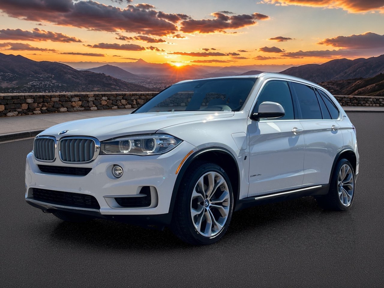 Used 2017 BMW X5 xDrive40e AWD/4WD image 2