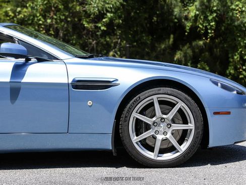 Used 2007 Aston Martin V8 Vantage Roadster RWD image 11