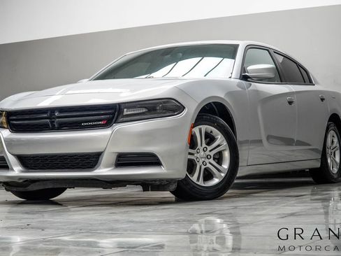 Used 2020 Dodge Charger SXT w/ Leather Interior Group RWD image 1