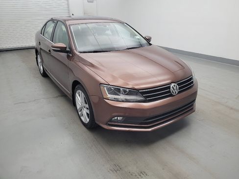 Used 2017 Volkswagen Jetta SEL FWD image 13