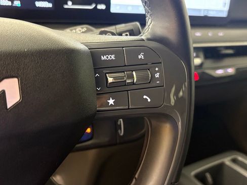 Used 2024 Kia EV9 Light RWD image 21