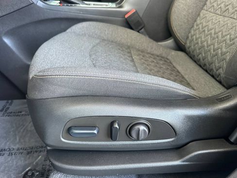 Used 2024 Chevrolet Equinox LT FWD image 13