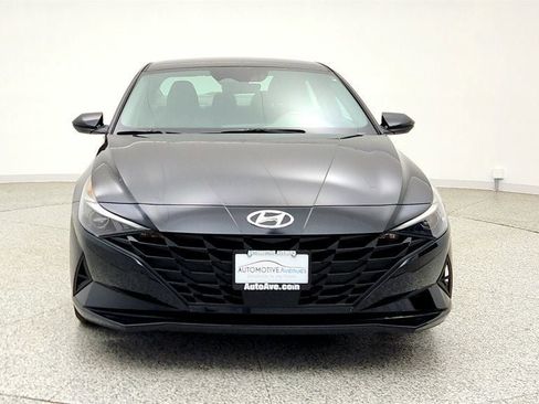 Used 2023 Hyundai Elantra SEL w/ Convenience Package FWD image 2