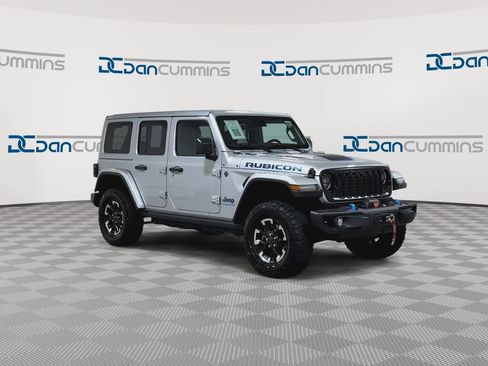 Used 2024 Jeep Wrangler Unlimited Rubicon 4xe AWD/4WD image 3