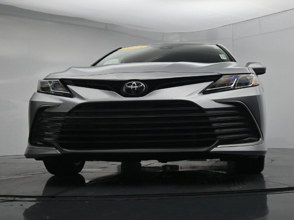 Used 2023 Toyota Camry LE AWD/4WD image 34