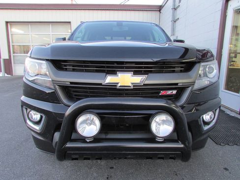Used 2019 Chevrolet Colorado Z71 image 2