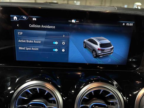 Certified 2026 Mercedes-Benz GLA 250 4MATIC image 38