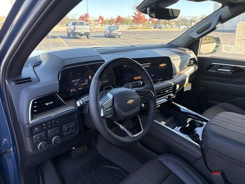 New 2026 Chevrolet Suburban High Country image 11