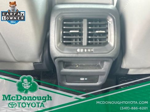 Used 2024 Volkswagen Taos SE AWD/4WD image 12