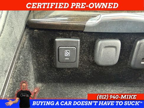 Used 2017 Cadillac Escalade ESV Platinum AWD/4WD image 37