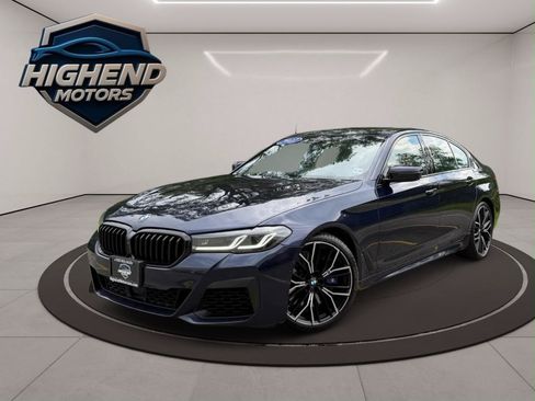 Used 2022 BMW M550i xDrive w/ Executive Package AWD/4WD image 2