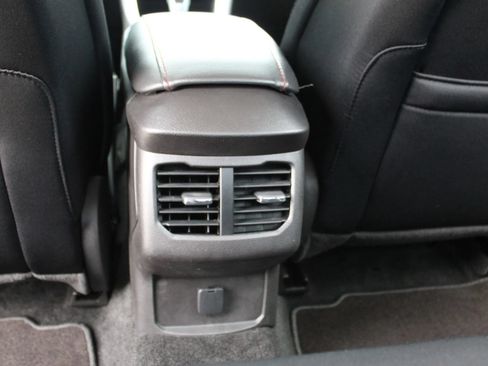 Used 2015 Ford Fusion SE w/ Equipment Group 201A FWD image 20