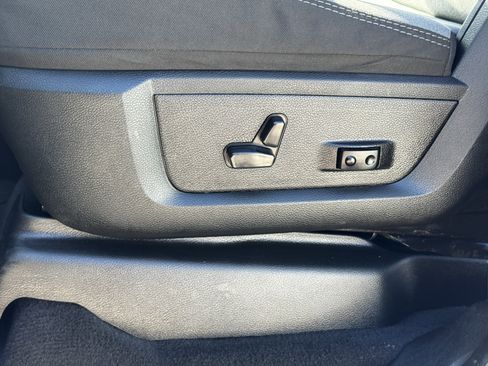 Used 2024 RAM 2500 Big Horn image 31