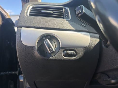 Used 2014 Volkswagen Jetta SE image 15