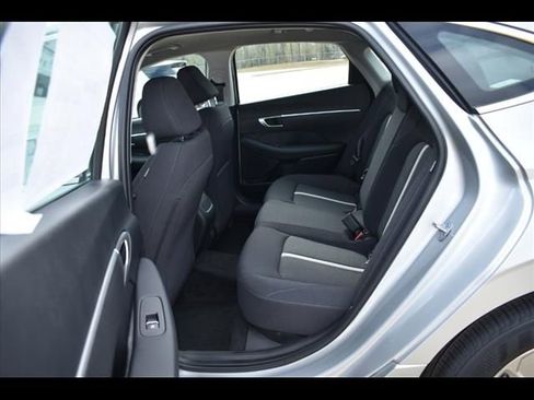 Used 2025 Hyundai Sonata SE image 16