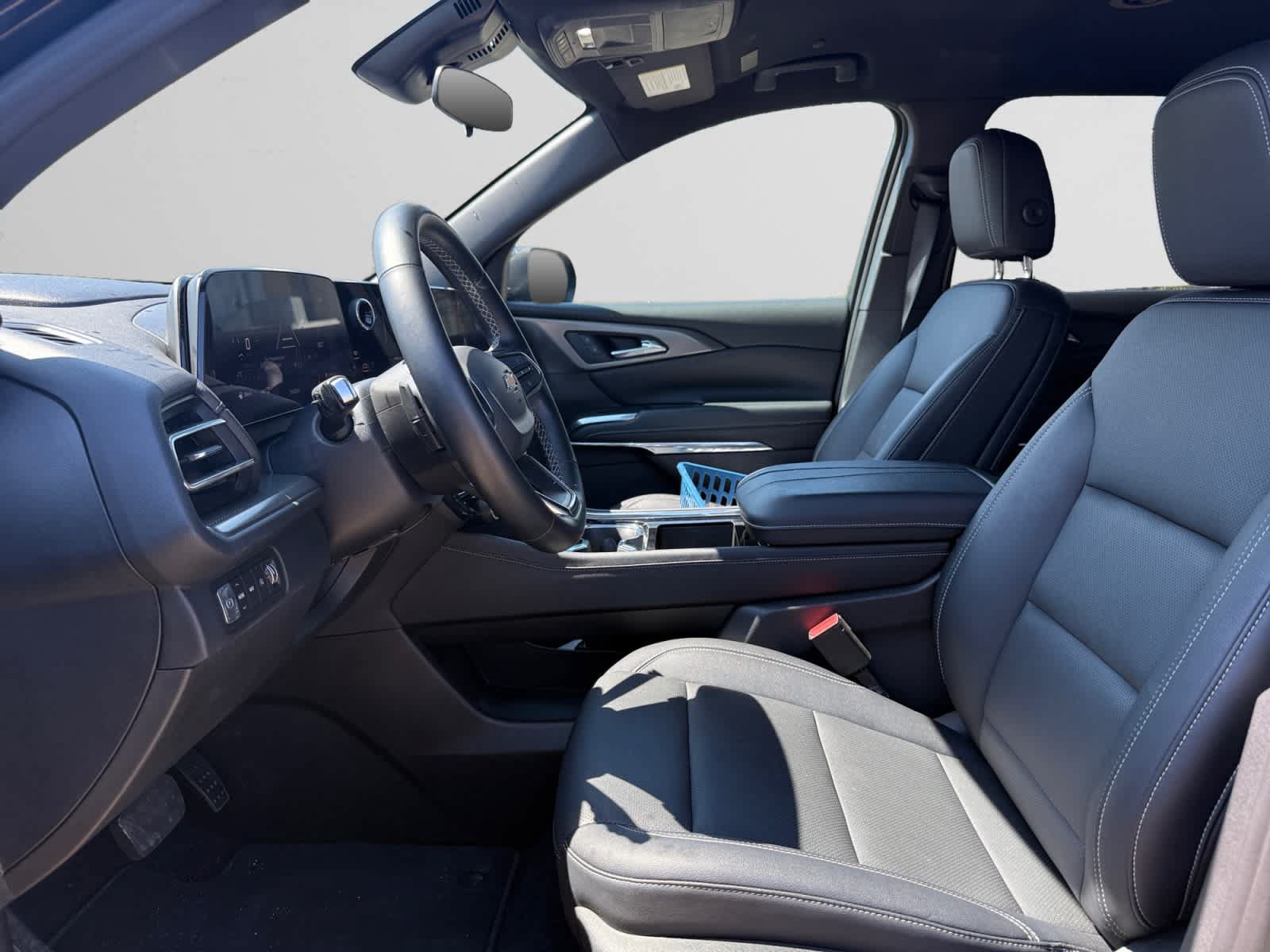 Used 2026 Chevrolet Traverse LT AWD/4WD image 9