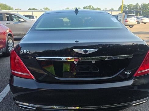 Used 2019 Genesis G90 5.0 Ultimate RWD image 5