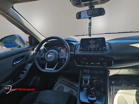 Used 2022 Nissan Rogue SV AWD/4WD image 16