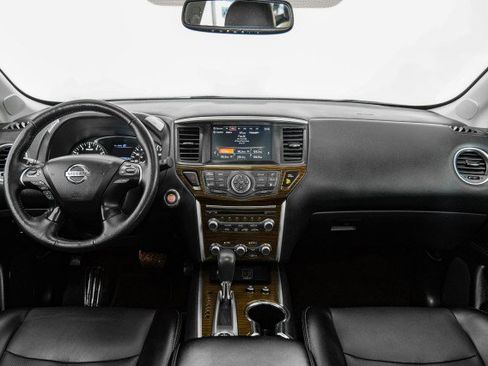 Used 2020 Nissan Pathfinder Platinum AWD/4WD image 10