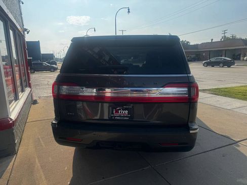 Used 2018 Lincoln Navigator L Black Label w/ Cargo Package AWD/4WD image 4