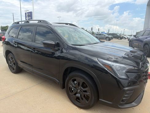Used 2025 Subaru Ascent Onyx Edition AWD/4WD image 2