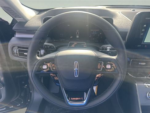 New 2026 Lincoln Aviator AWD image 11