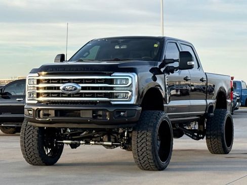 Used 2024 Ford F250 King Ranch w/ FX4 Off-Road Package AWD/4WD image 3