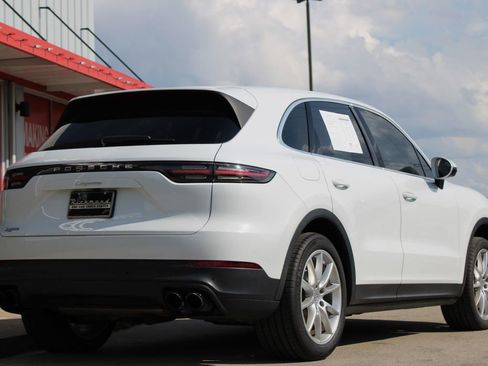Used 2019 Porsche Cayenne AWD/4WD image 14