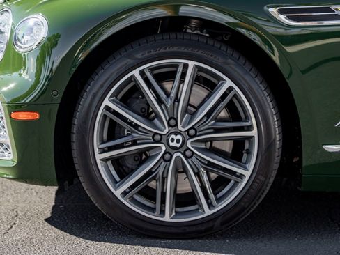 Used 2022 Bentley Flying Spur Plug-In Hybrid image 6