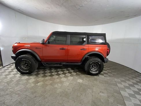 Used 2022 Ford Bronco 4-Door image 2