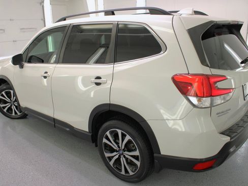 Used 2019 Subaru Forester Limited AWD/4WD image 31