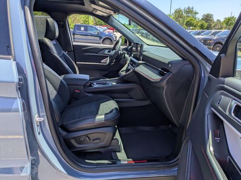 Certified 2025 Ford Explorer ST w/ Sun And Sound Package AWD/4WD image 38