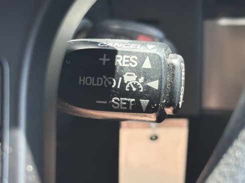 Used 2021 Toyota Tacoma SR AWD/4WD image 27
