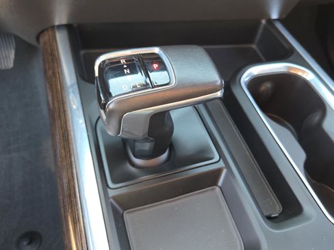 Used 2022 GMC Sierra 1500 Elevation w/ Elevation Premium Package image 22