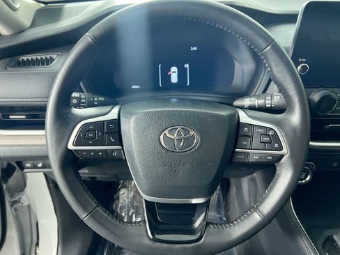 Used 2024 Toyota Grand Highlander Limited image 13