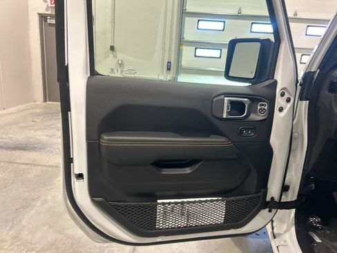 New 2026 Jeep Gladiator Sport image 15