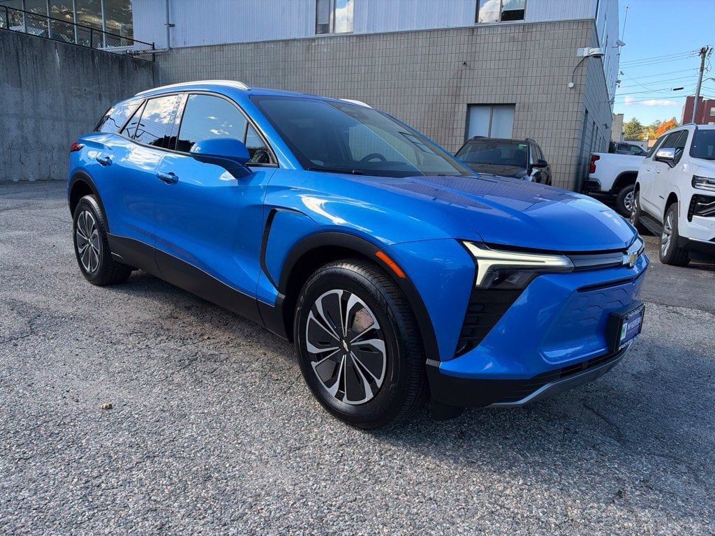Used 2024 Chevrolet Blazer EV LT AWD/4WD image 8