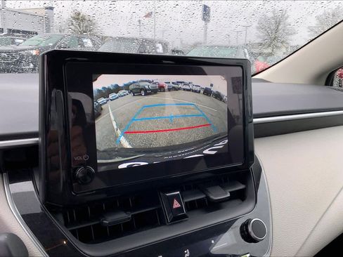 Used 2024 Toyota Corolla LE image 28