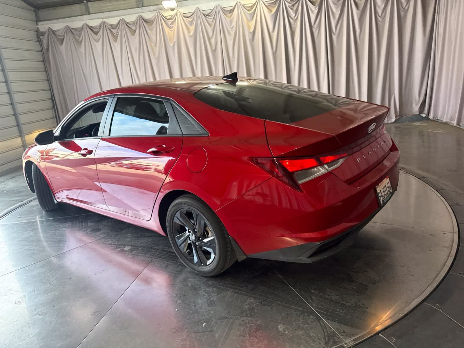 Used 2022 Hyundai Elantra SEL FWD image 7