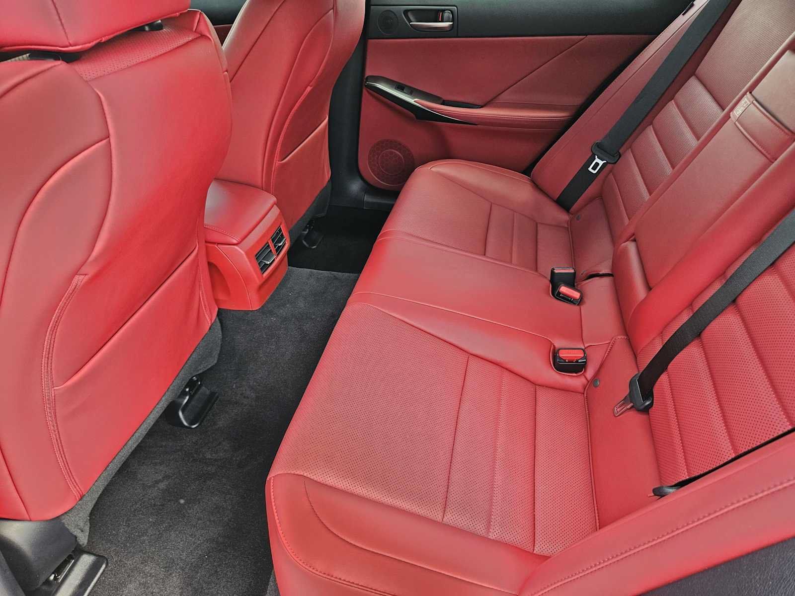Used 2025 Lexus IS 500 w/ Accessory Package 2 RWD image 29