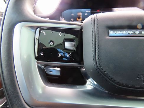 Used 2023 Land Rover Range Rover SE image 35