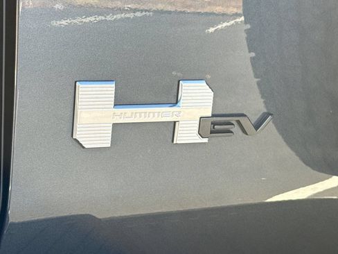 Used 2025 GMC Hummer EV 3X AWD/4WD image 13