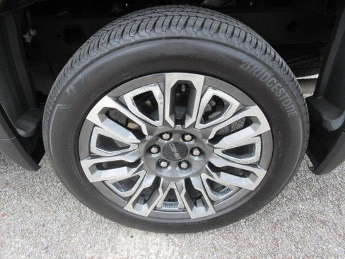 Used 2024 GMC Sierra 1500 Denali Ultimate AWD/4WD image 12