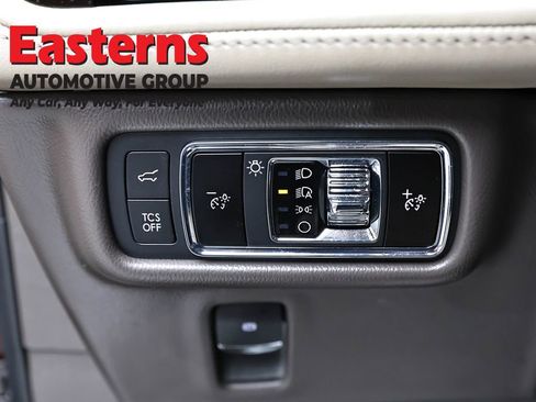 Used 2022 Lincoln Nautilus FWD w/ Premium Package image 22