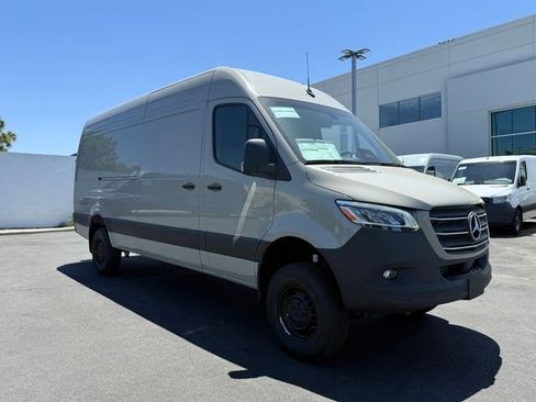 New 2026 Mercedes-Benz Sprinter 2500 image 9